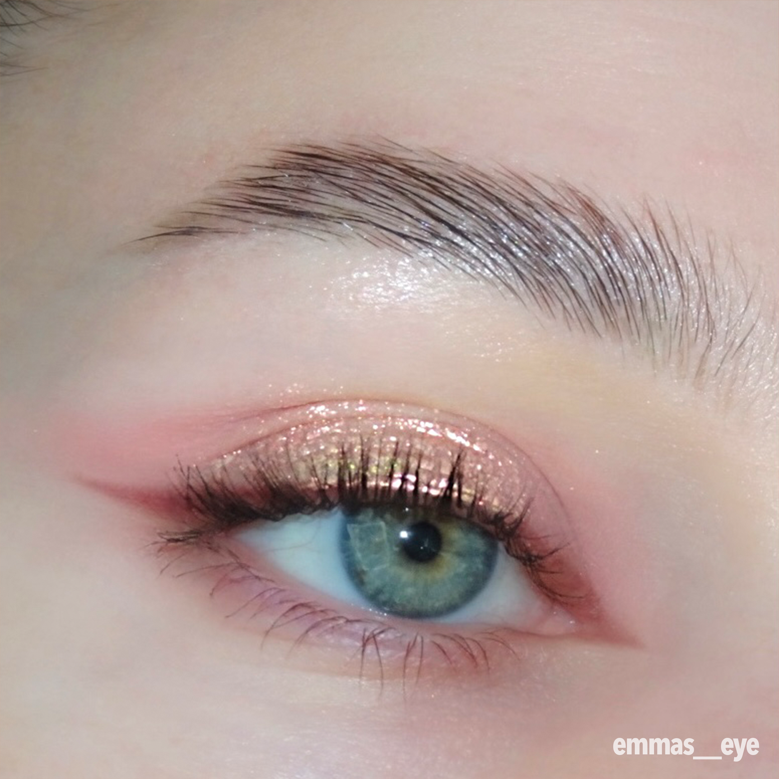 Space Chameleon Multichrome Shadow (004, Chameleon)