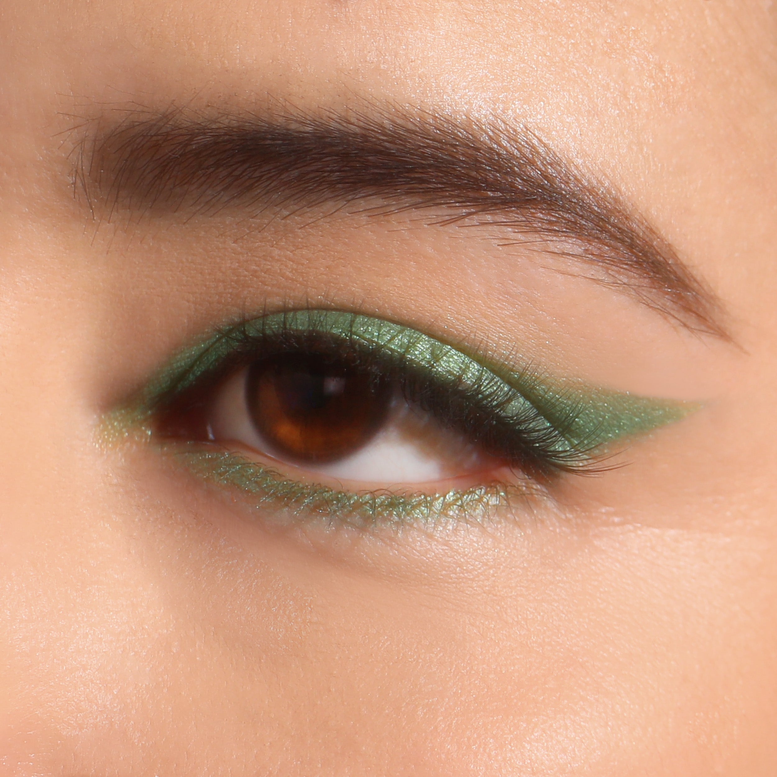 Statement Shimmer Liner (010, Electric Green)