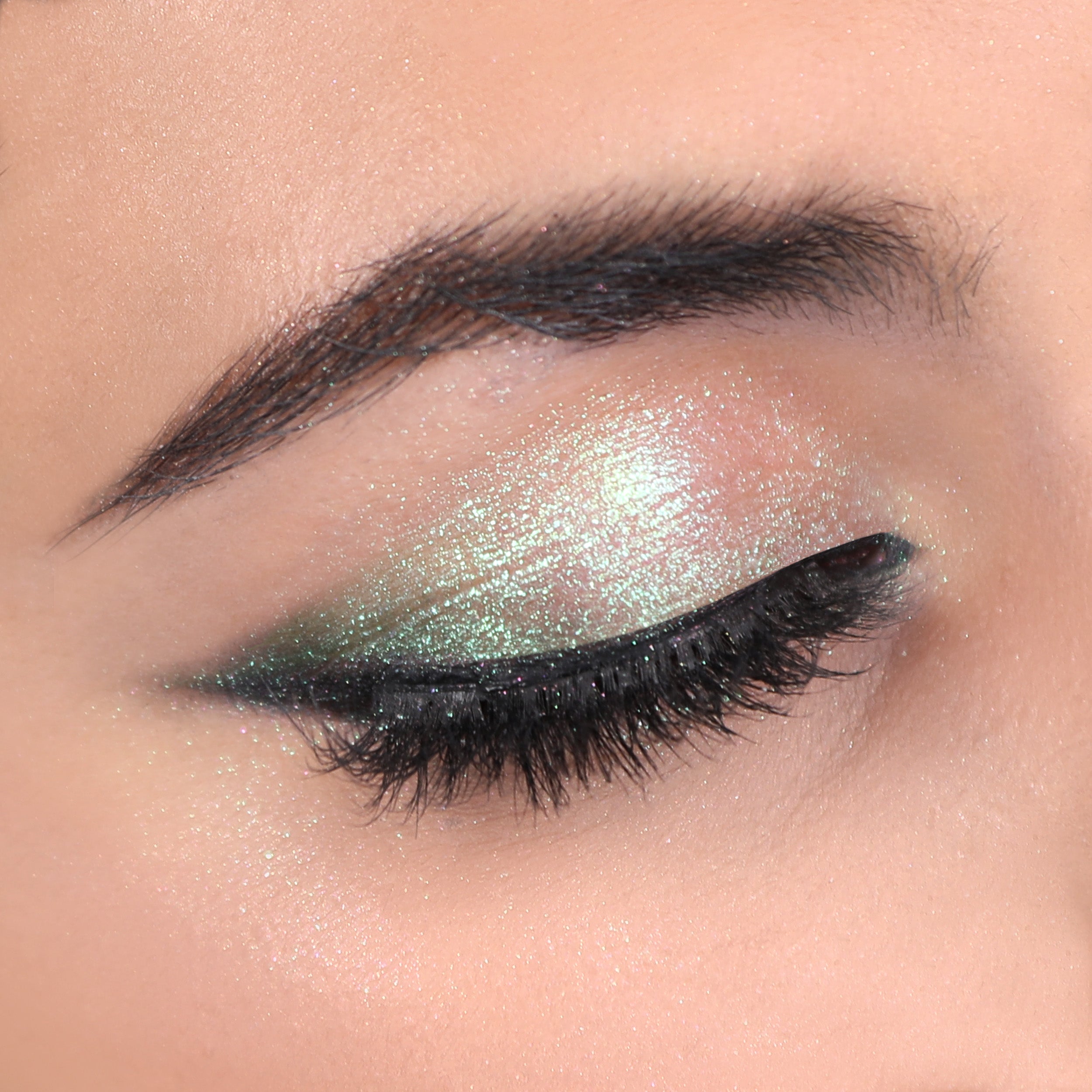 Chroma Light Shadow (017, Opal Gazed)