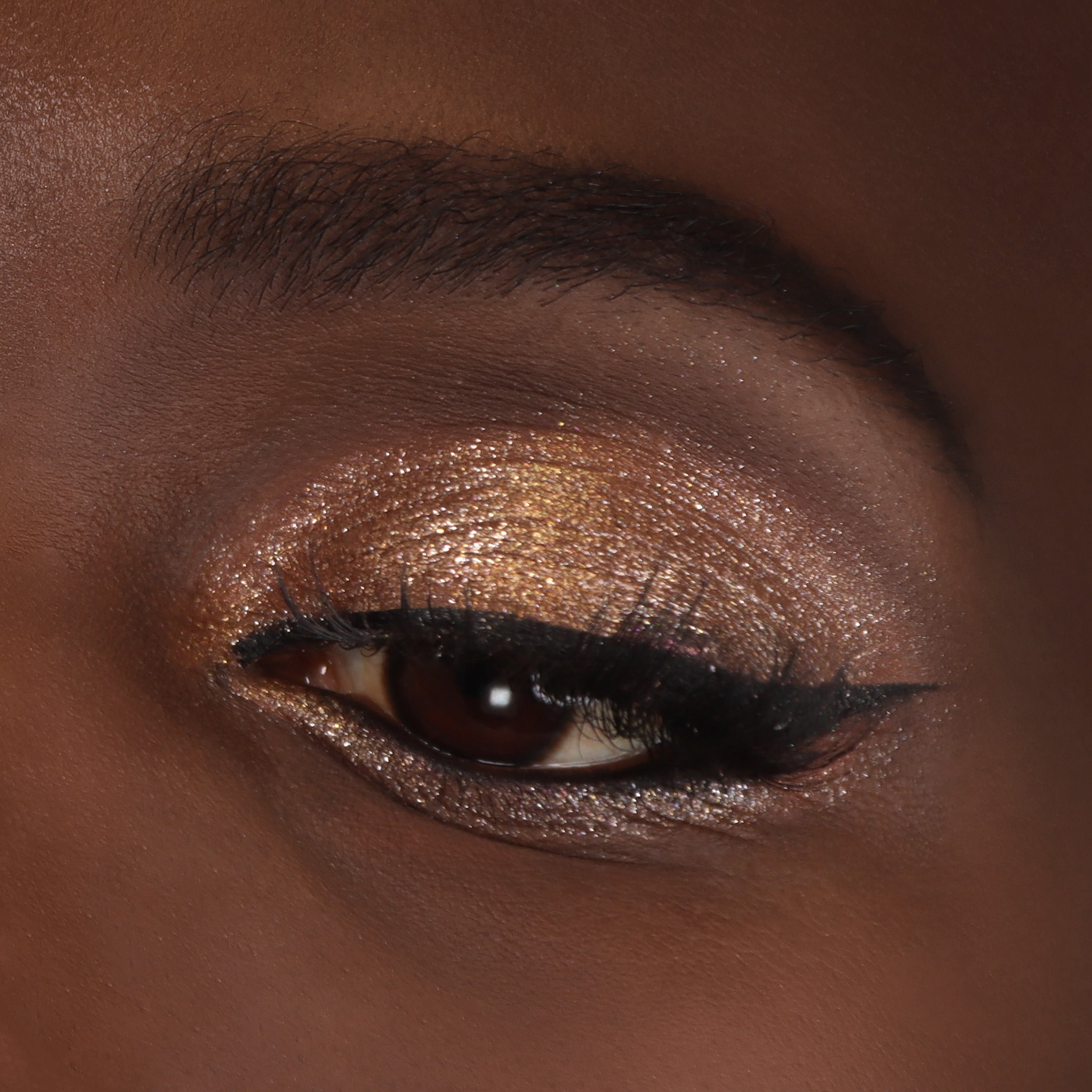 Chroma Light Shadow (018, How Charming)