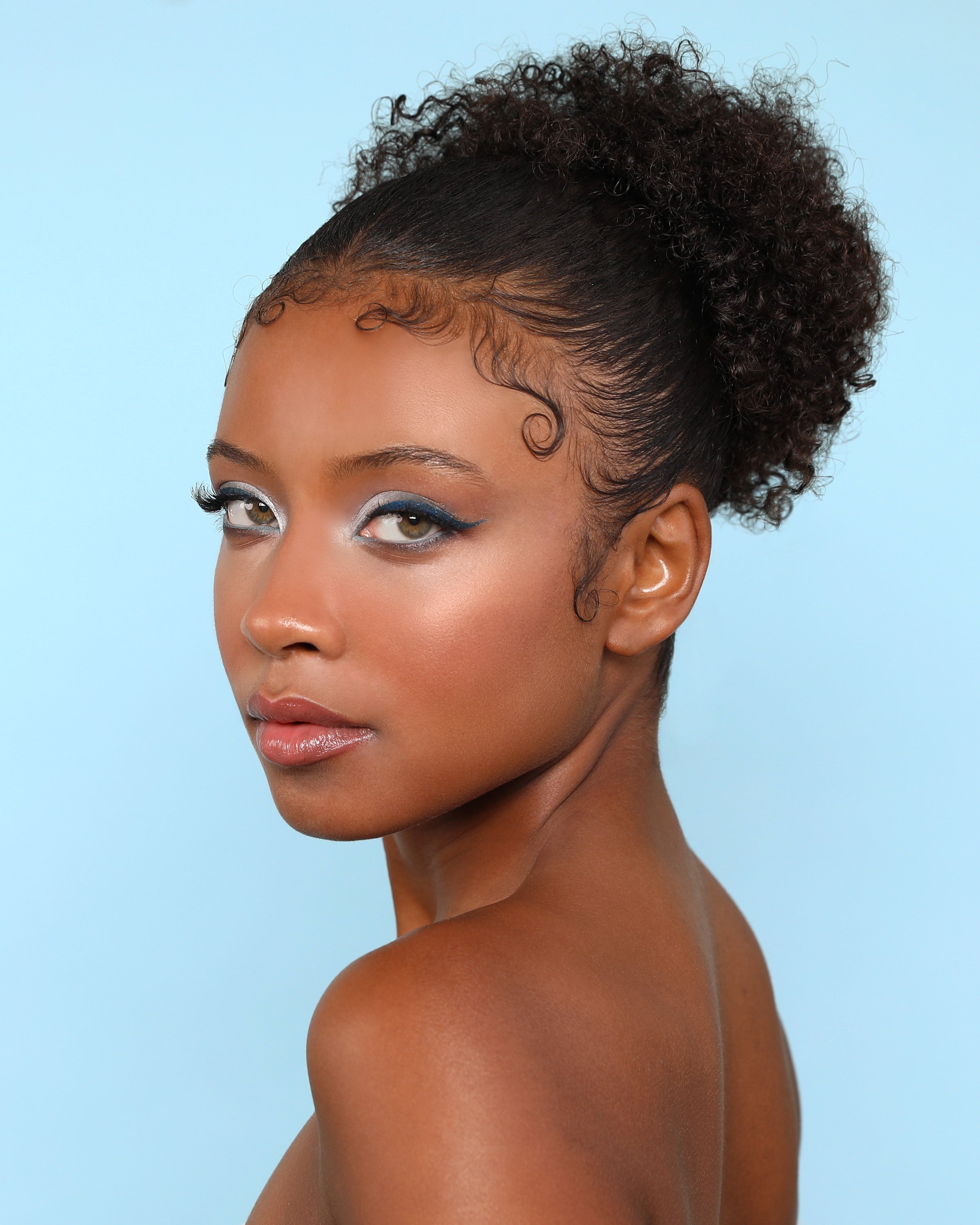 Chic Satin Lipstick (002, Y2K)