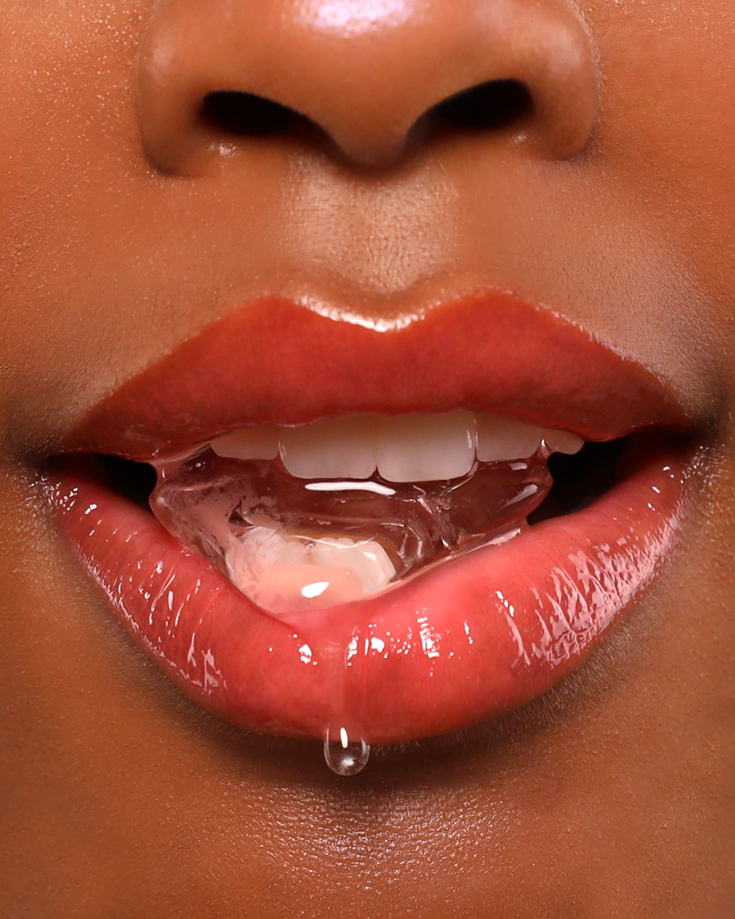 Maxi Pout Lip Gloss (012, Crimson)