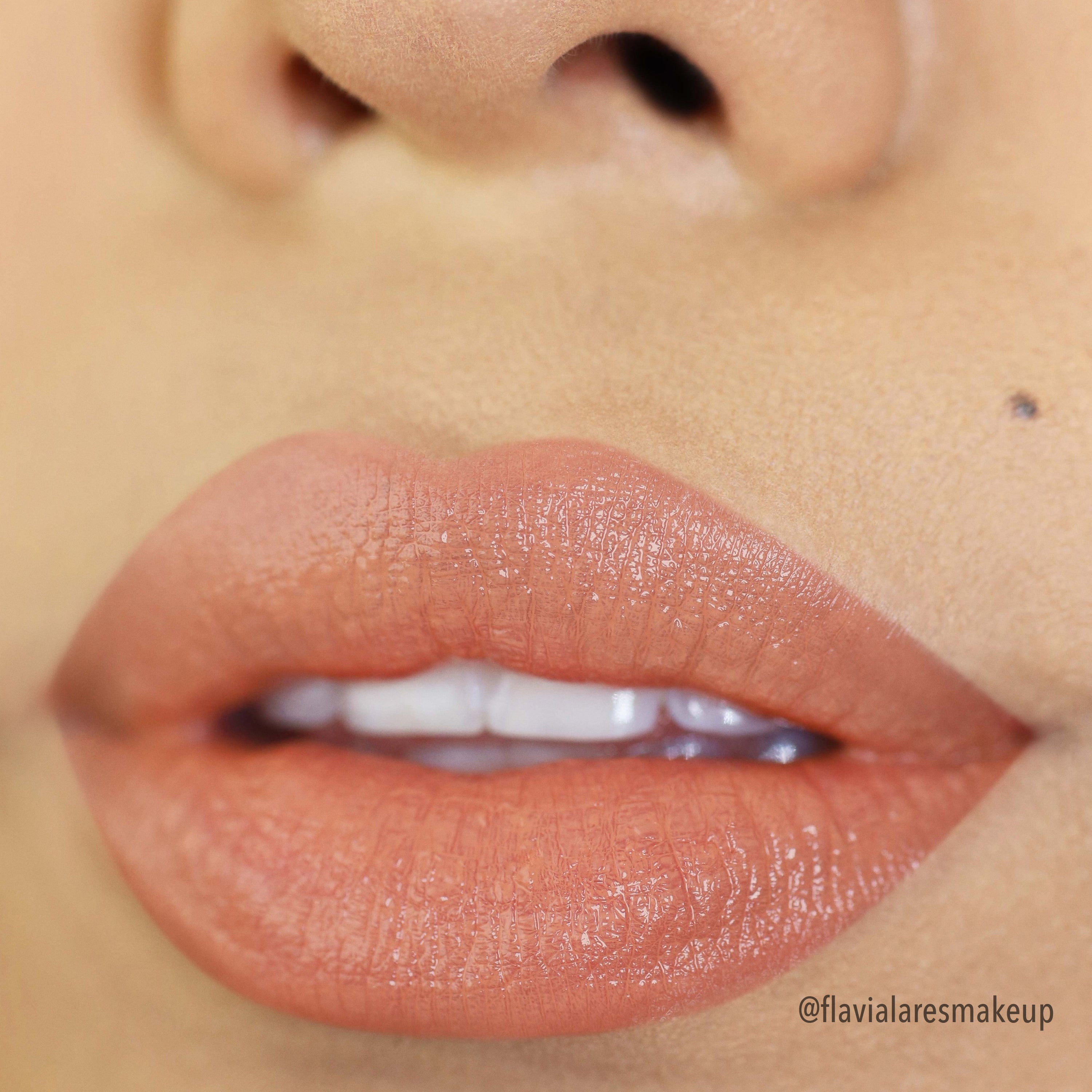 Signature Lipstick (001, Nude Chic)