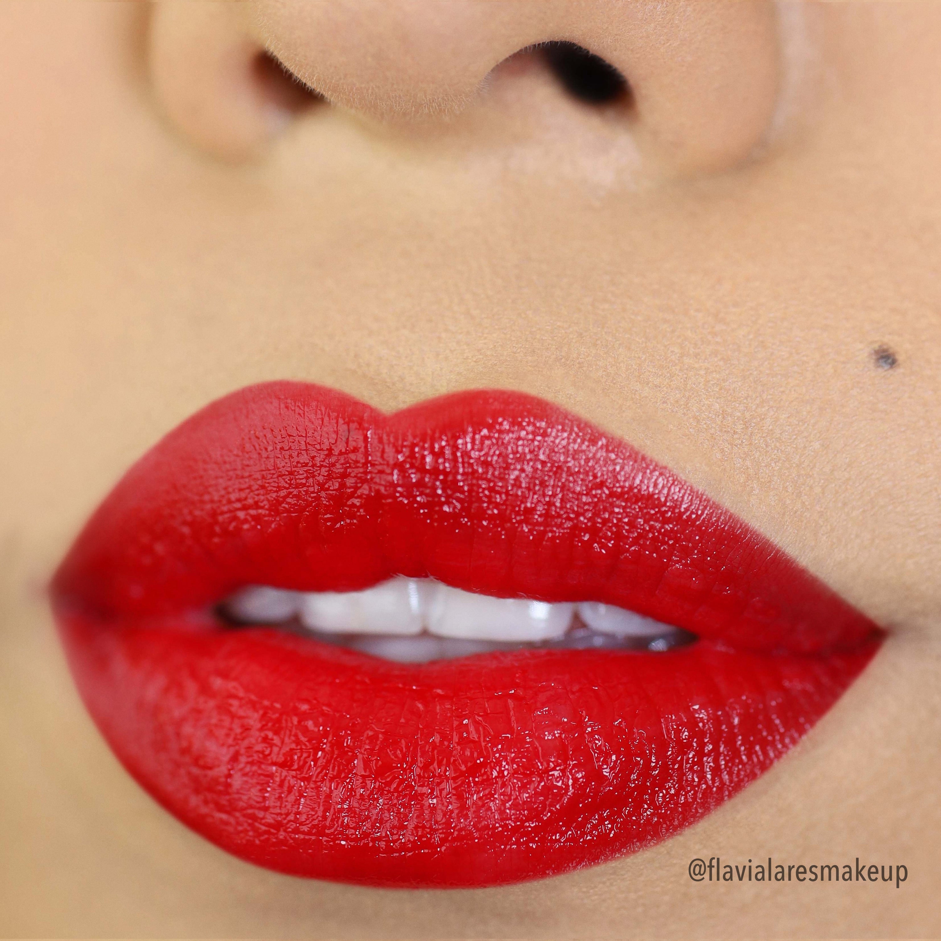 Signature Lipstick (012, Rouge)