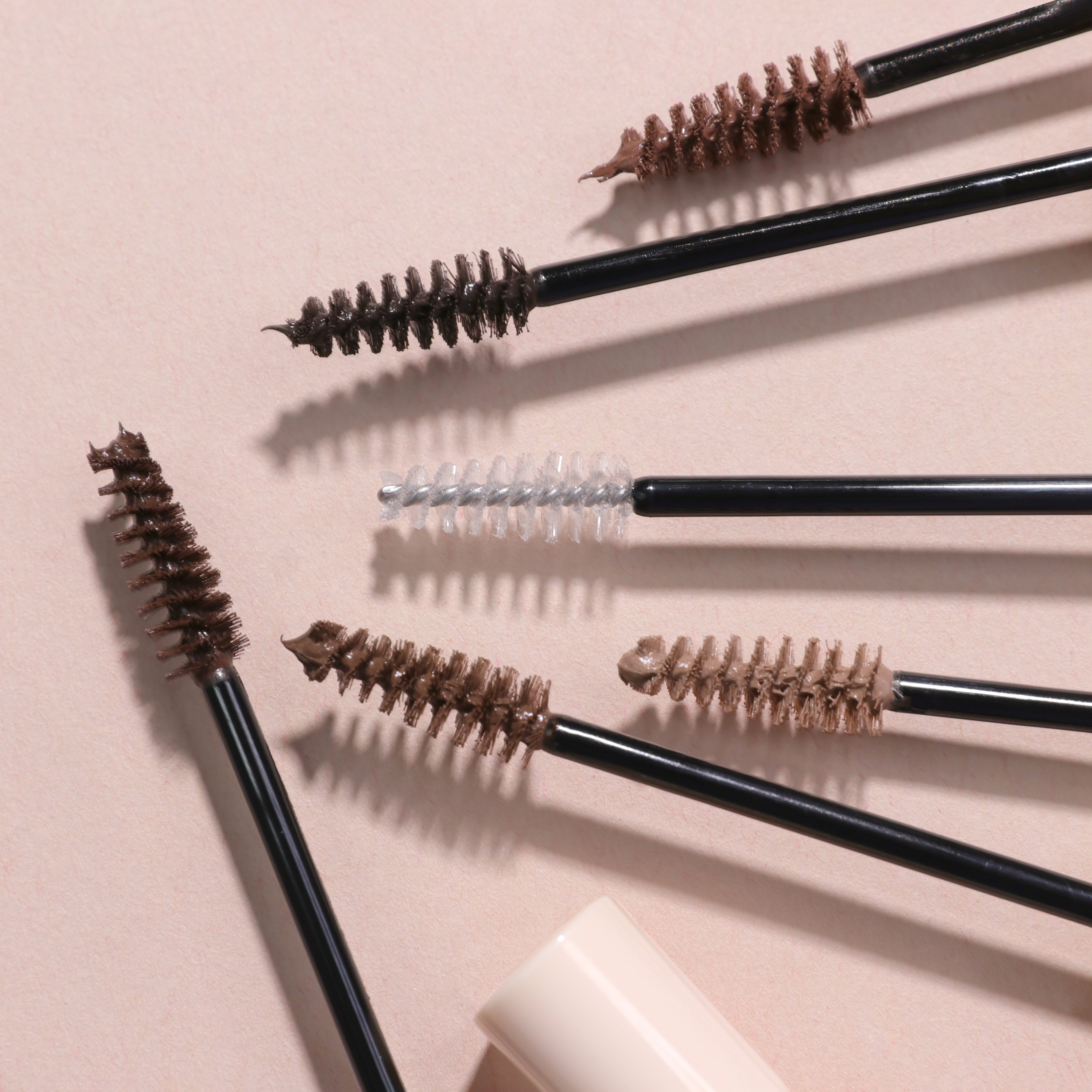 Brow Defying Mascara (004, Medium Brown)