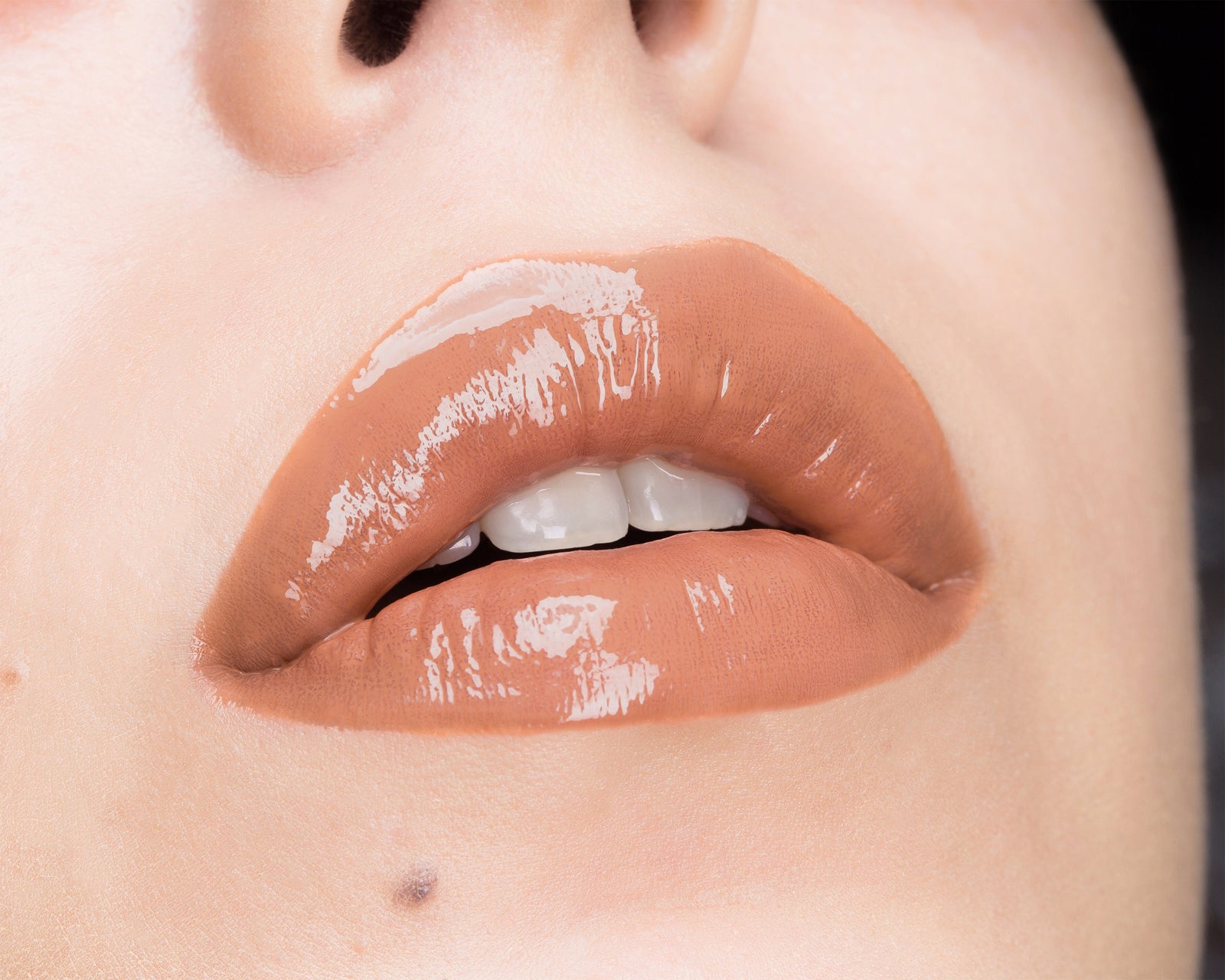 Gloss Affair Lip Gloss (006, Honey Love)