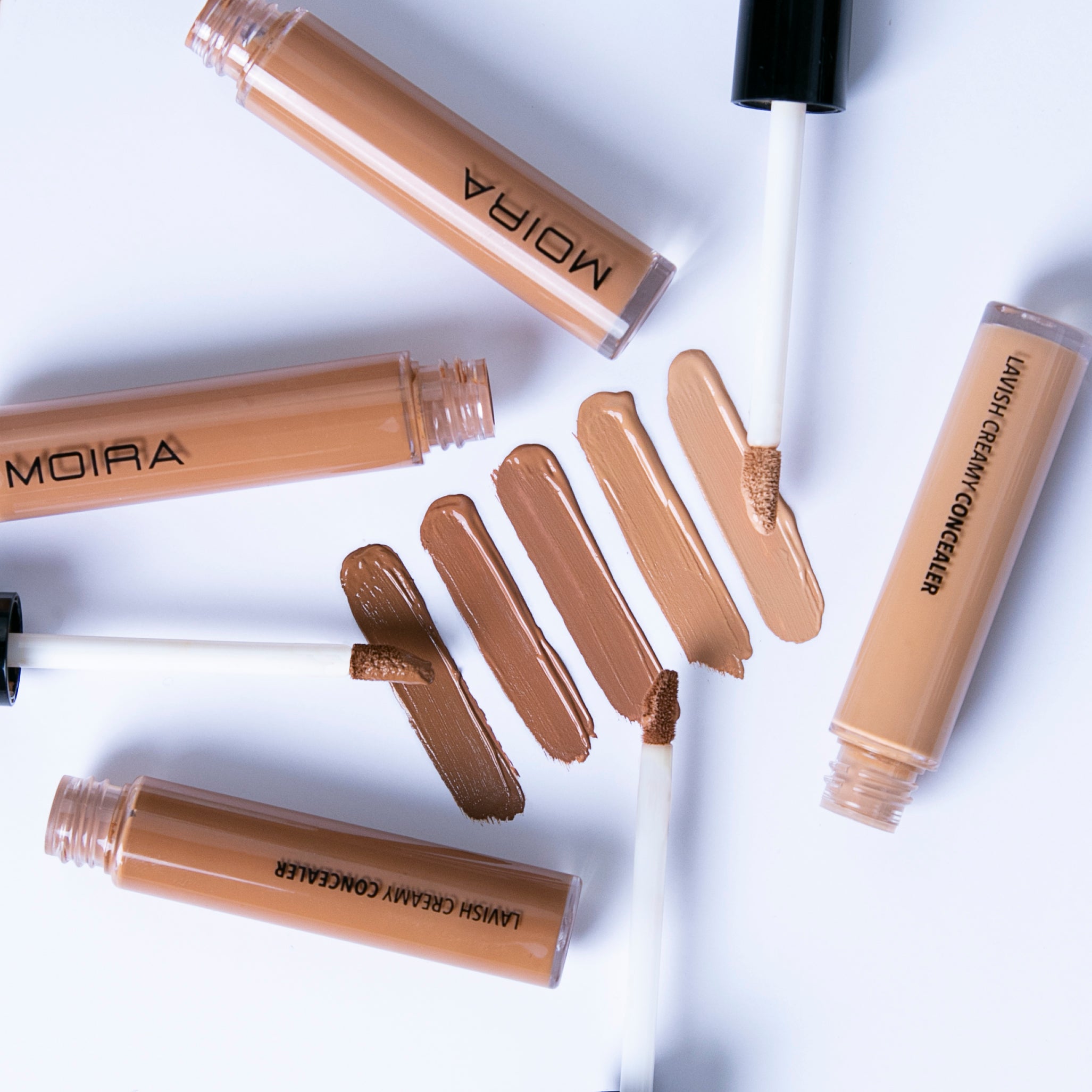 Lavish Creamy Concealer (900, Deep Hazelnut)